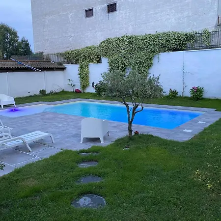 Con Piscina - Vesuvio/pompei